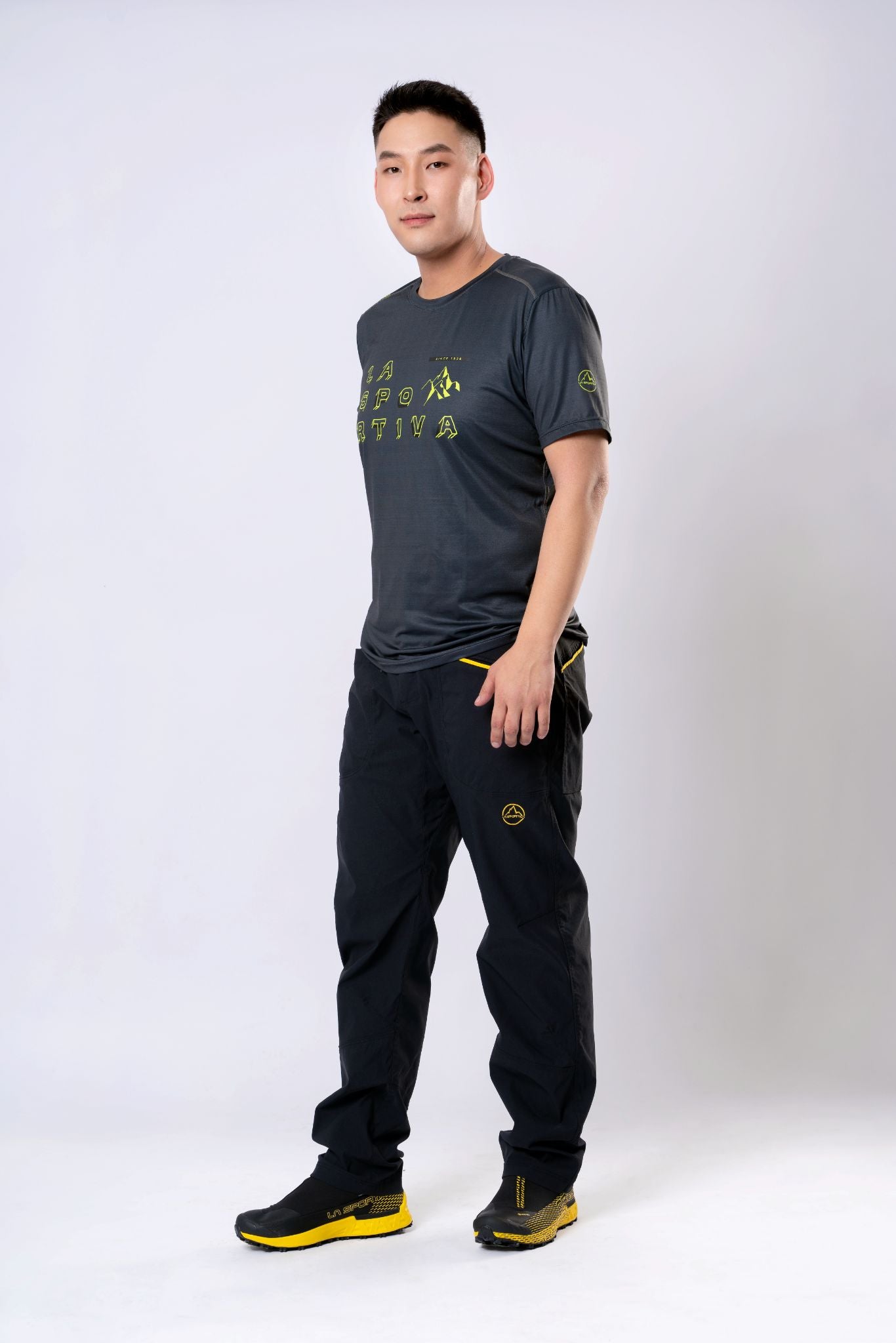 Raising T-Shirt M Carbon